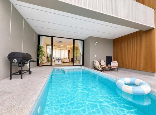 Rooftop BBQ KTV 4BR Private Pool in Pattaya