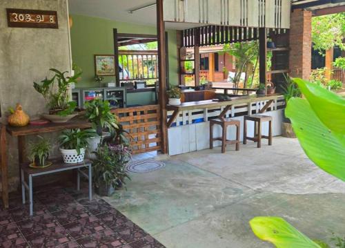 Cocoa Hut in Mae Chan