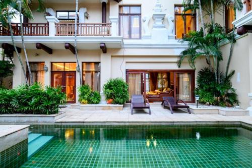 Balinese 3BR Pool Villa with Sauna (BA3) in Na Jomtien