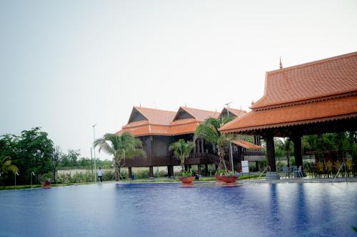 Heritage Village Resort in Kampot