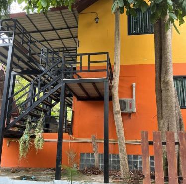 Tree and coffee resort A1 in Prakhon Chai