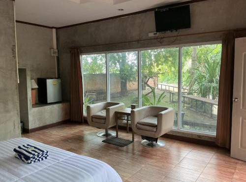Tree and coffee resort V8 in Prakhon Chai