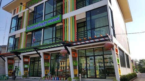 Charoensuk Grand Hotel in Kabin Buri