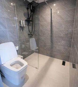 Beachside Hotel H8 in Ban Nong Si Tong