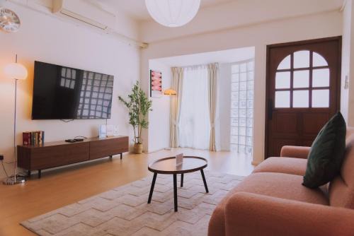 Florent House Nimman in Chiang Mai