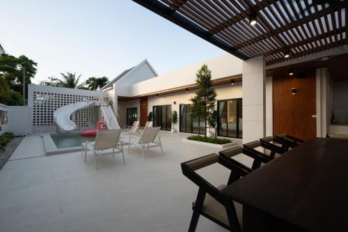 Sea Vibes Pool Villa in Hat Yai