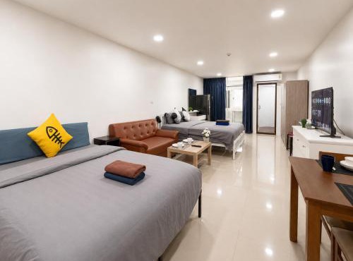 1BR 50sqm Sleeps 4 Near BTS & Nightlife in Bangkok