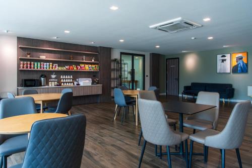 บีบี กลาสเฮ้าส์ ฉะเชิงเทรา2 BB Glass House Chachoengsao Hotel in Chachoengsao