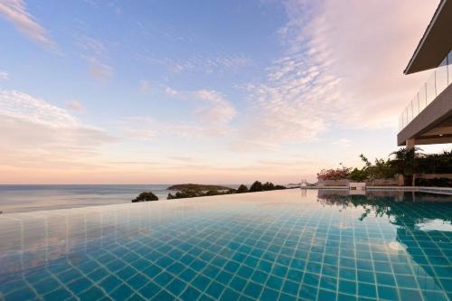 Villa Sukham Luxury Hillside Ocean Views in Bophut