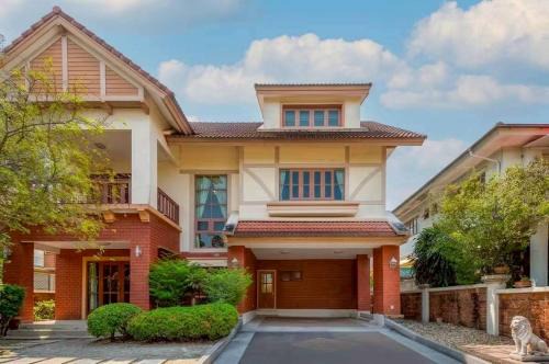 The Thai Palace 360sqm of Royal Luxury & Zen Design in Ban Bang Muang