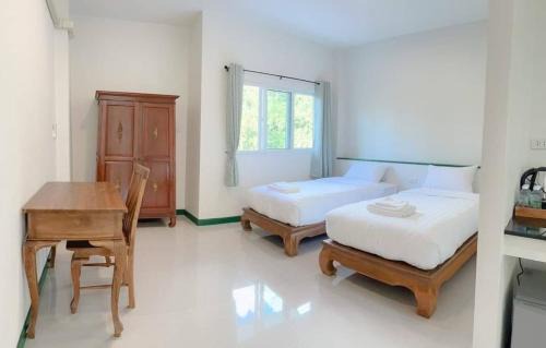 Thaipanich hotel ไทยพานิช โฮเต็ล in Chon Daen