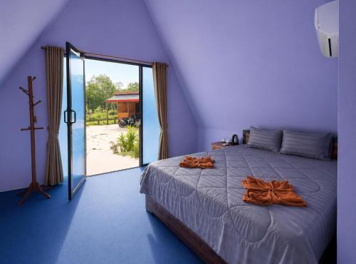 Island Vibe Hostel Koh Rong in Koh Rong