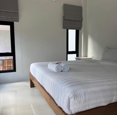 Glasshouse 2 - 2 bed house close to Chaloklum beach in Chaloklum
