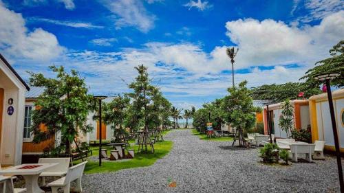 บลูคริสตัลรีสอร์ทแหลมสิงห์ in Laem Sing