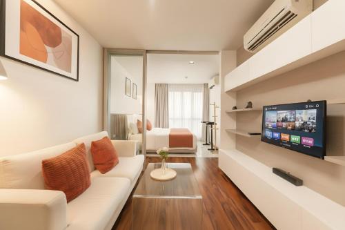 Designer Home BTS bangkok centre Pool Gym in Bangkok