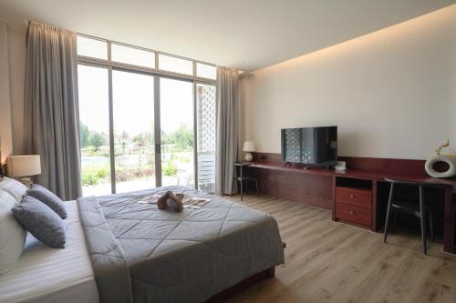 Koh Talu On Shore Hotel & Resort in Bang Saphan