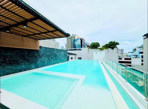 6th Avenue Sukhumvit BKK Two Bedrooms BTS Asok Nana MRT Sukhumvit in Bangkok