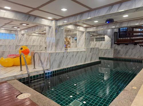 Cheeva Pool Villa Phuket in Phuket