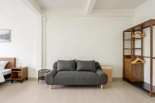 Glow House Sukhumvit 54, Spacious Modern Rooms near BTS On Nut in Bangkok