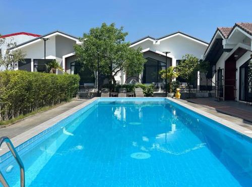 Sandy Clay Bungalows in Sihanoukville