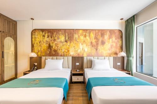 Sunrise Mountain View Resort in Vang Vieng