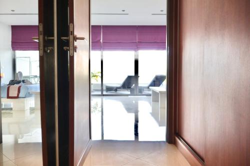 Surin Beach - 3BR Penthouse - Sea View - Cozy Private Pool in Ban Nong Chaeng
