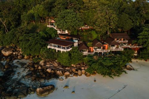 Chareena Hill Beach Resort in Ko Lipe