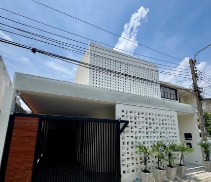 BaanChan House and Studio at Ramkhamhaeng in Ban Bang Toei (1)