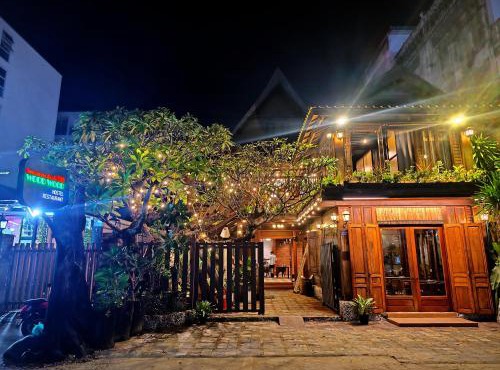 Wood Wood Hostel in Vientiane