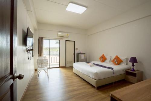 KN Grand Hotel in Nong Khae