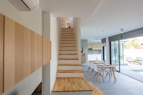 AURA STAY-Luxury Private Pool Villa walk to Kad Farang in Chiang Mai
