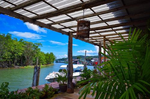 Mangrove Hideaway Kohchang in Ko Chang