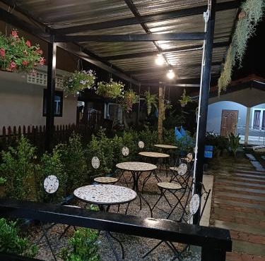 Mumzai House in Ko Mook