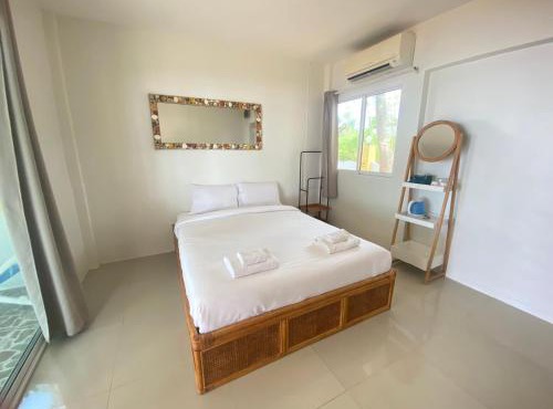Issara Beach Resort in Sichon