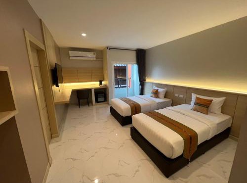 THE HUB SURATTHANl in Suratthani