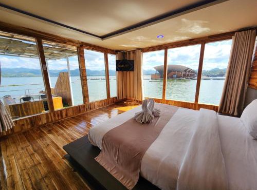 บ้านไร่ วรรณ วาลย์ รีสอร์ท in Si Sawat