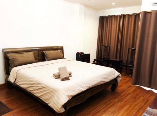 Hotel IYA in Khlong Luang