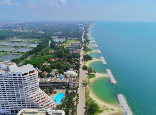 PMY Beach Resort in Rayong