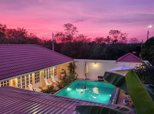 Barefeet Naturist Resort in Bangkok