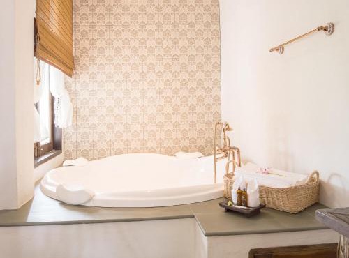 Shinnabhura Historic Boutique Hotel in Phitsanulok