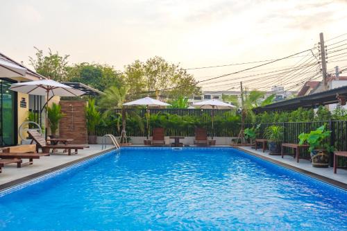 Suphan Lake Hometel in Lat Krabang