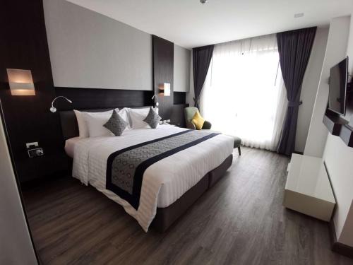 Surestay Hotel 